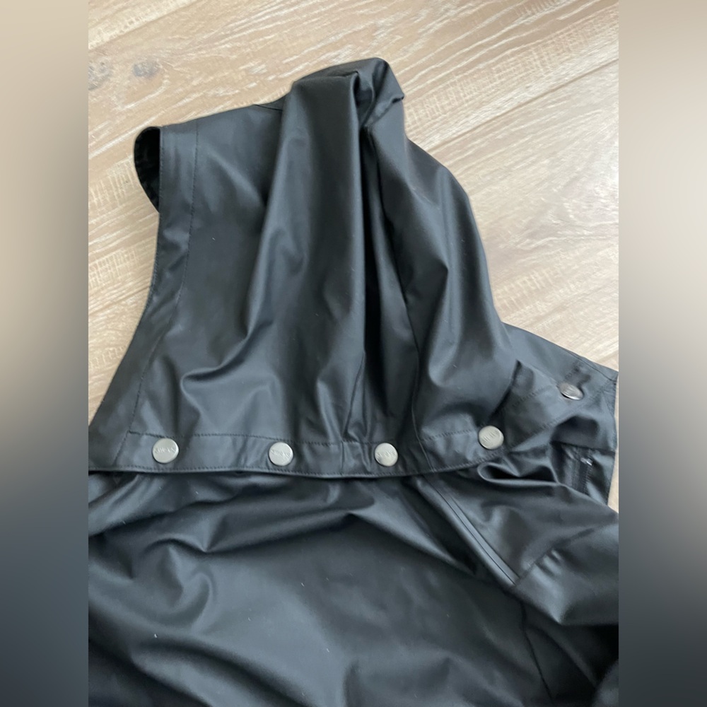 Waterproof rain jacket - Picture 4 of 6